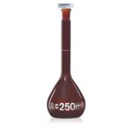 Brand Blaubrand мерная колба 20 мл из темного стекла со шлифом NS 12/21 и пробкой из ПП (индивидуальный сертификат ISO)